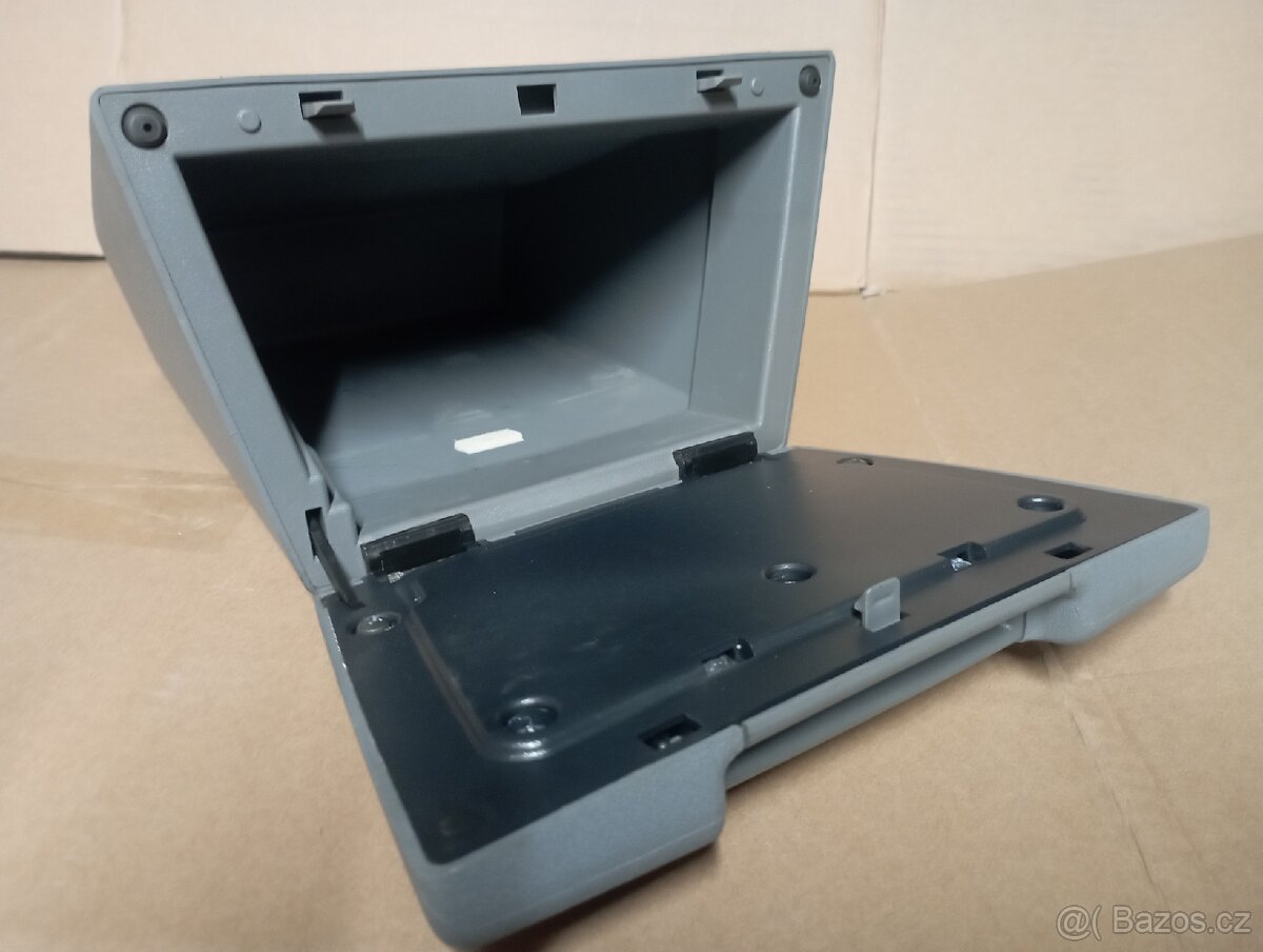 Škoda Felicia kastlík pod rádio - 2