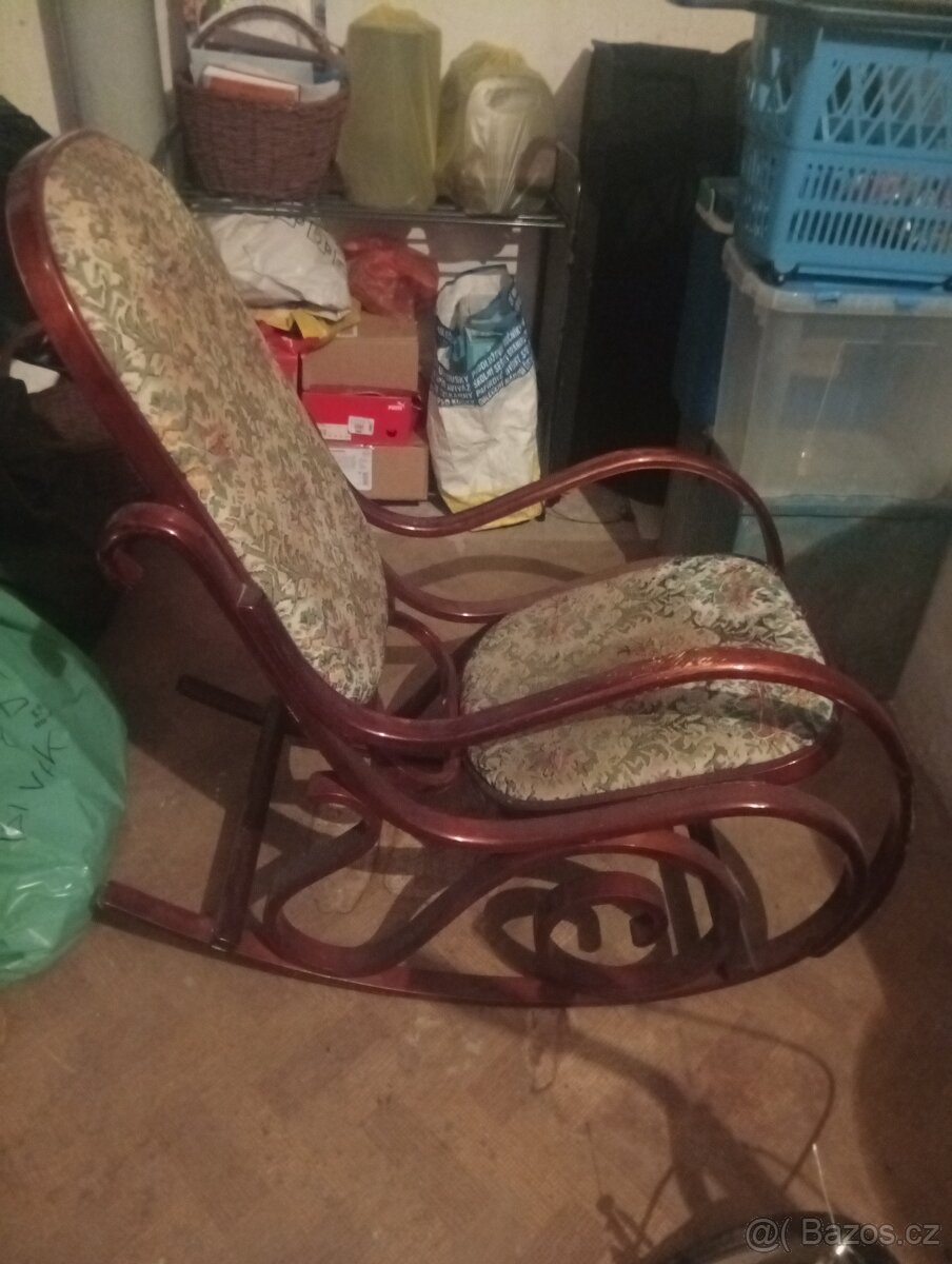 HOUPACÍ KŘESLO - 2