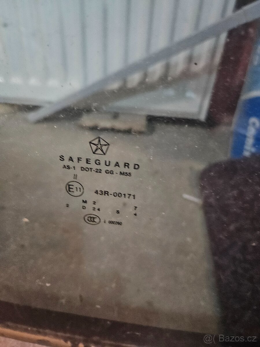 Čelní sklo chrysler voyager - 2