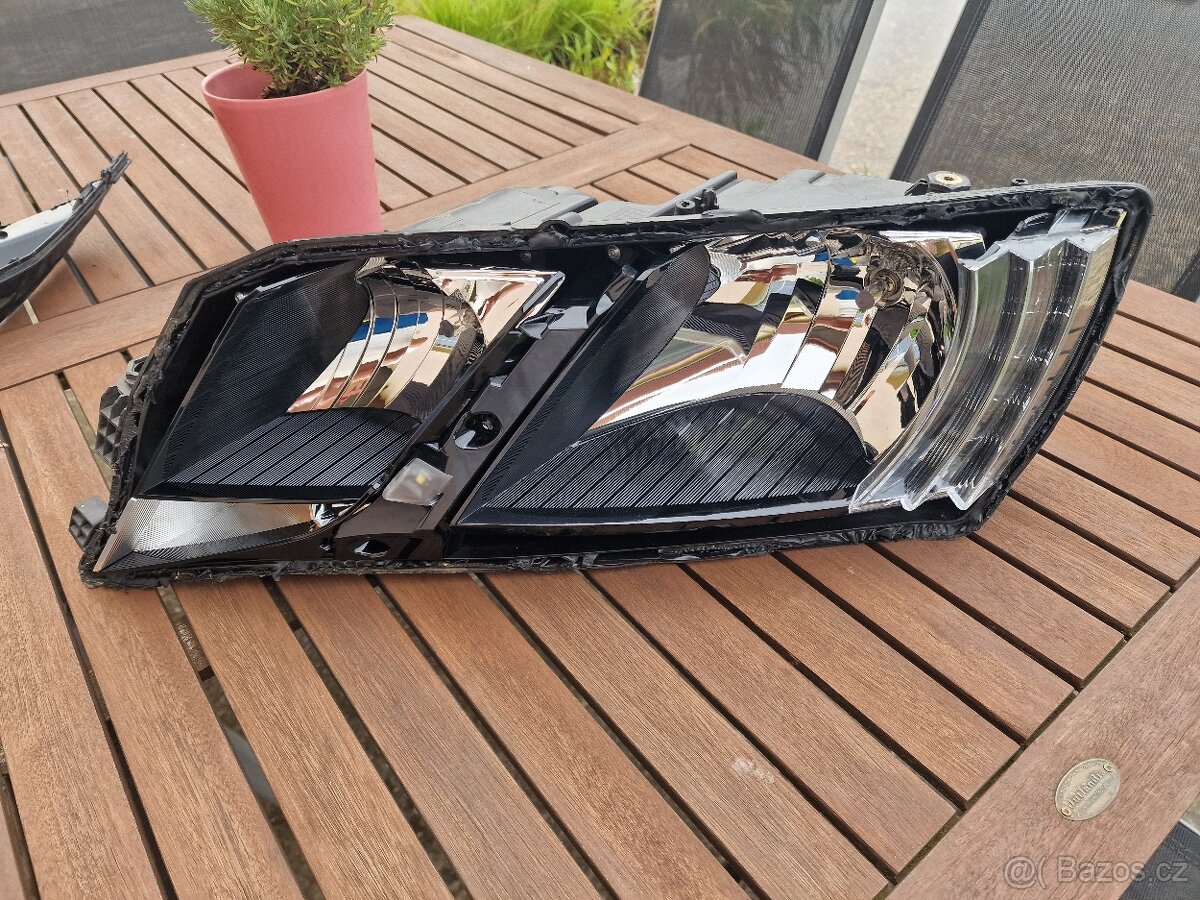 Světlomet Škoda Octavia 3 facelift -levy - 2