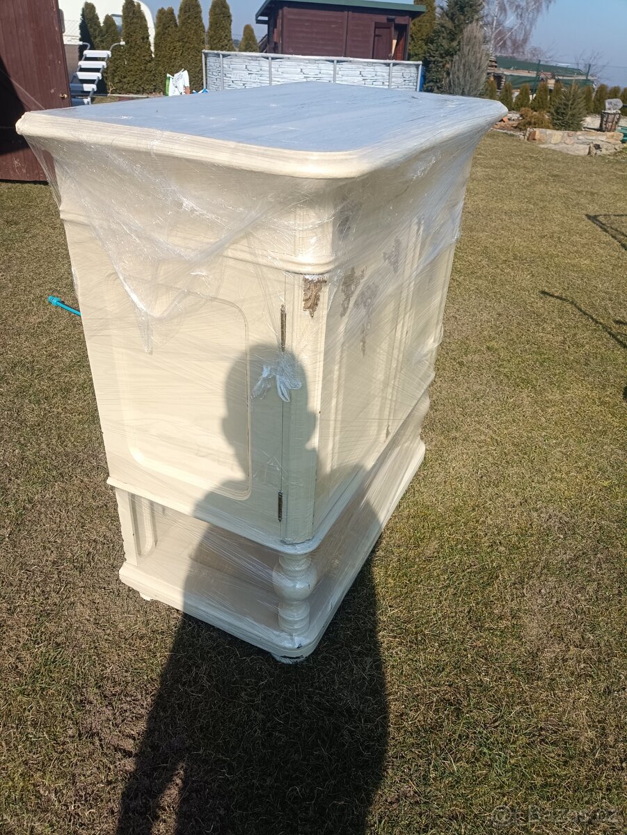 Starožitná komoda,, Ludvík " - 2