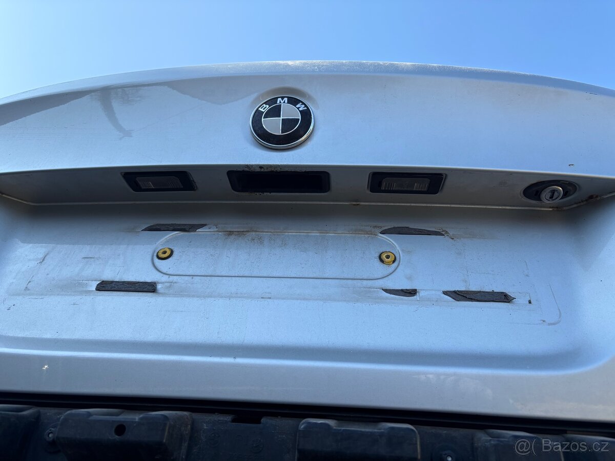 Kufr Titansilber BMW E90 - 2