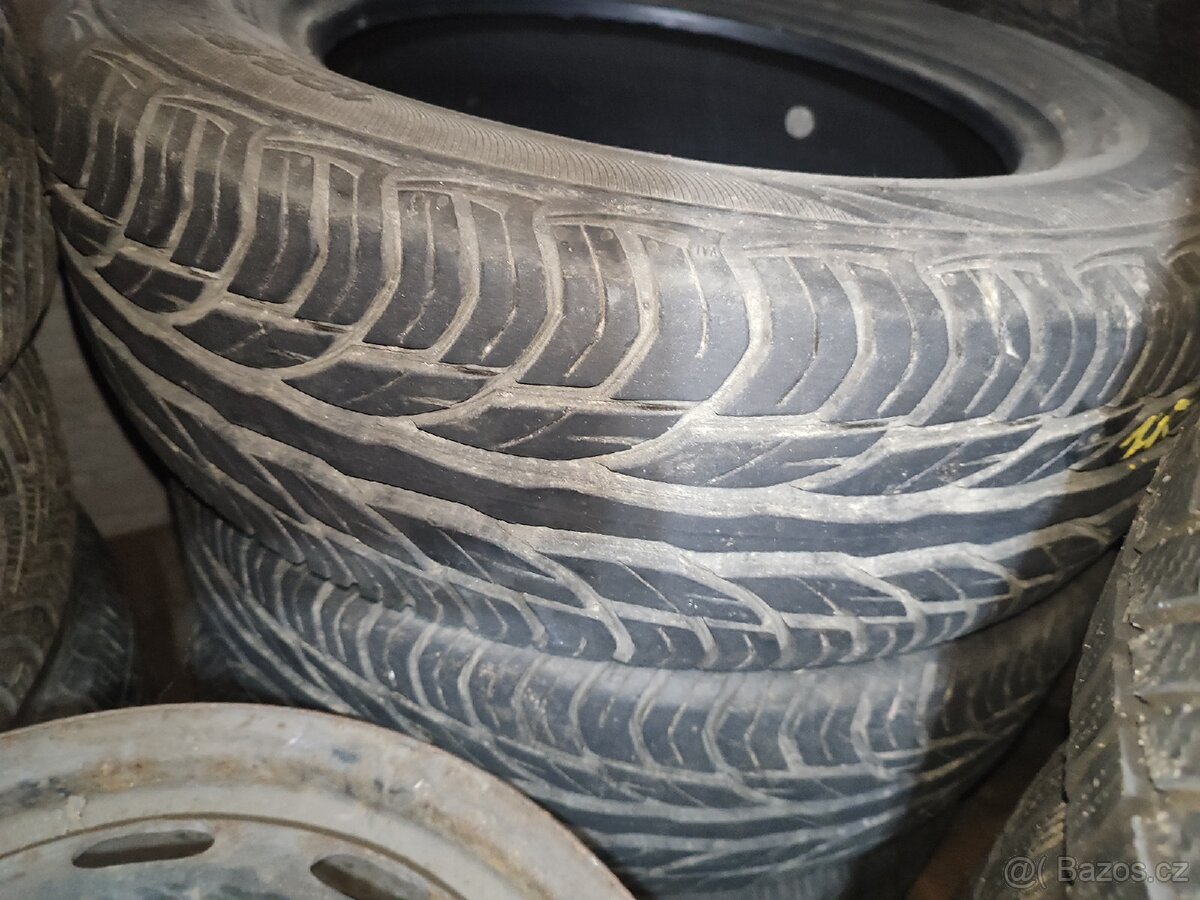 2x letní pneu 195/65 R15 - 2