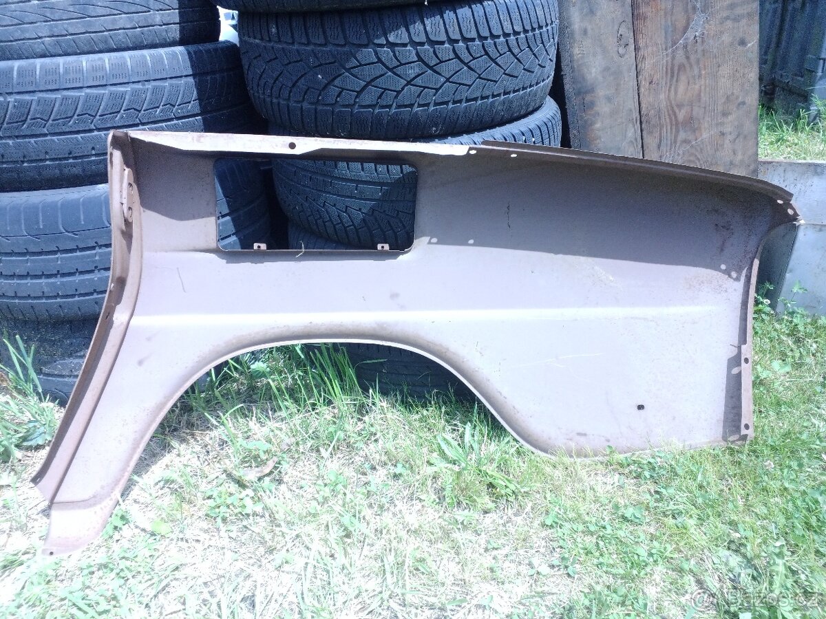 Zadní blatník Škoda 100 - 2