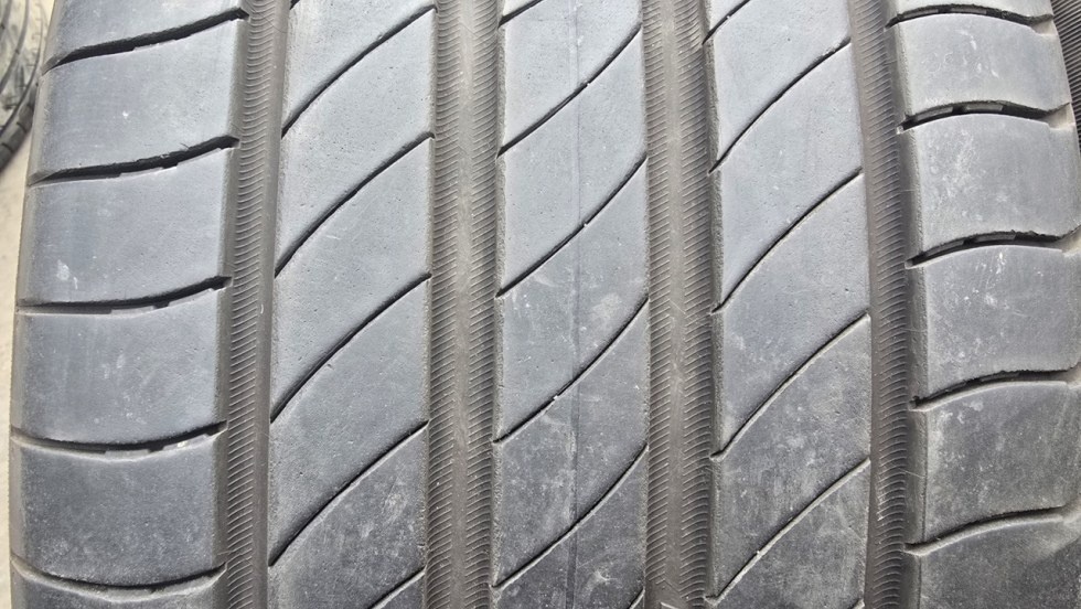 Letní pneu 245/45/19 Michelin - 2