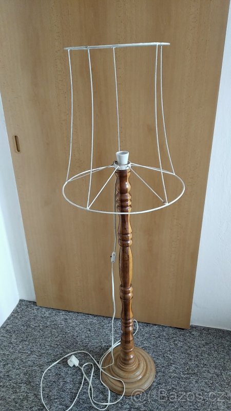 Zářivka, Lampička; Lampa dřevěná+2 polštáře; skleněné báně - 2