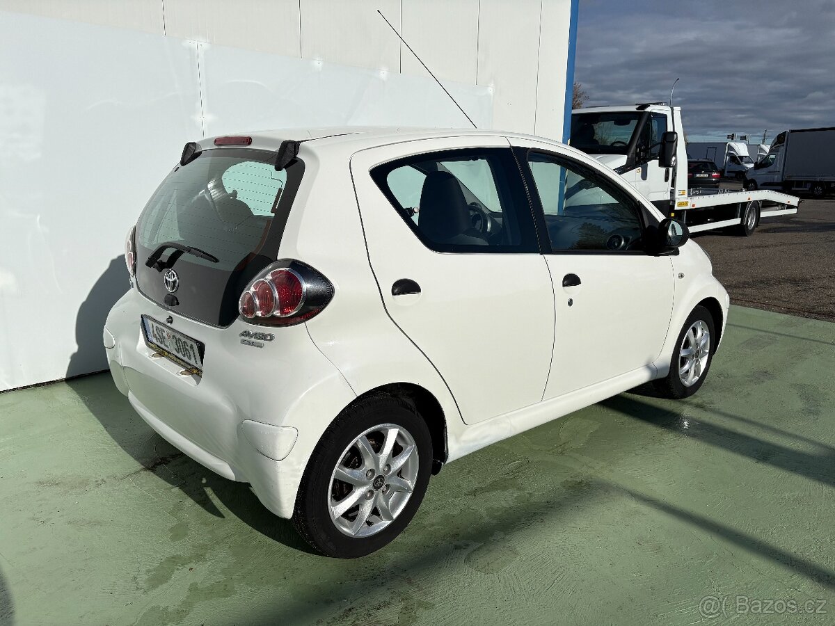 Toyota Aygo 1.0, 50kW, Klima - 2