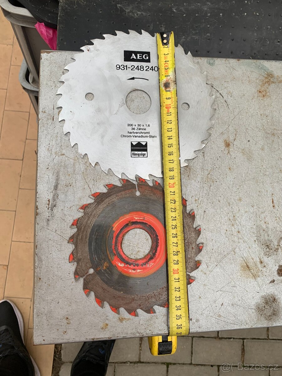 Řezné kotouče, co snímek to 200 Kč. Praha 6. - 2