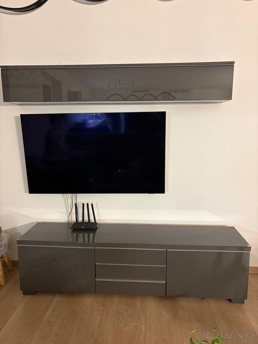 Moderní obývací stěnu – vysoký lesk, perfektní stav - 2