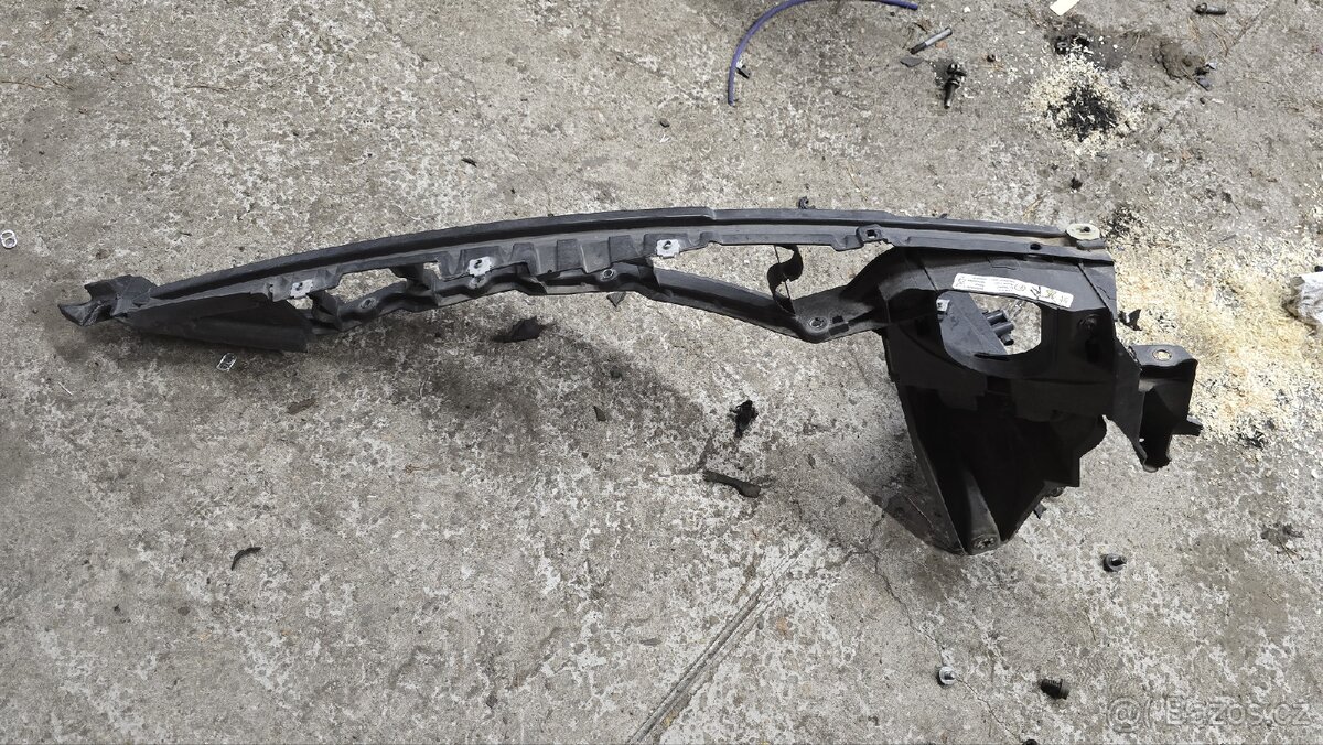 Bmw x6 e71 držák levého blatniku - 2