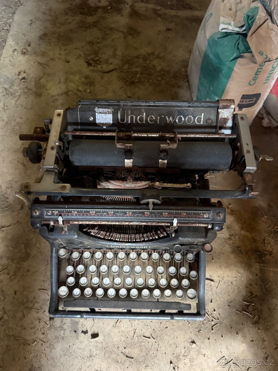 Prodám starý psací stroj - 2