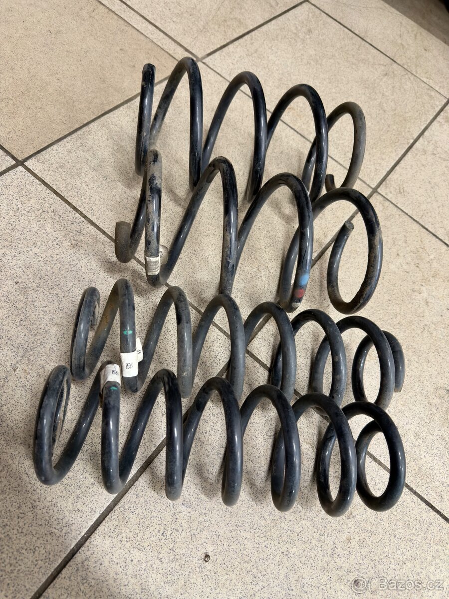 Originál pružiny na VW Golf 7R - 2