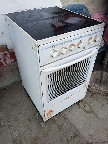 sklokeramický sporák Mora - 2