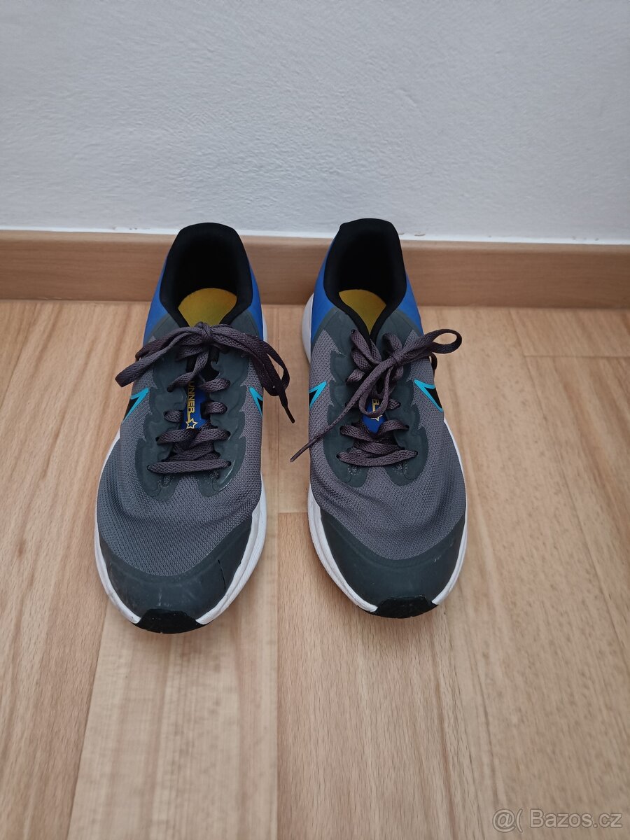 Běžecká obuv Nike Star Runner 3 Gs 39 (24,5cm) - 2