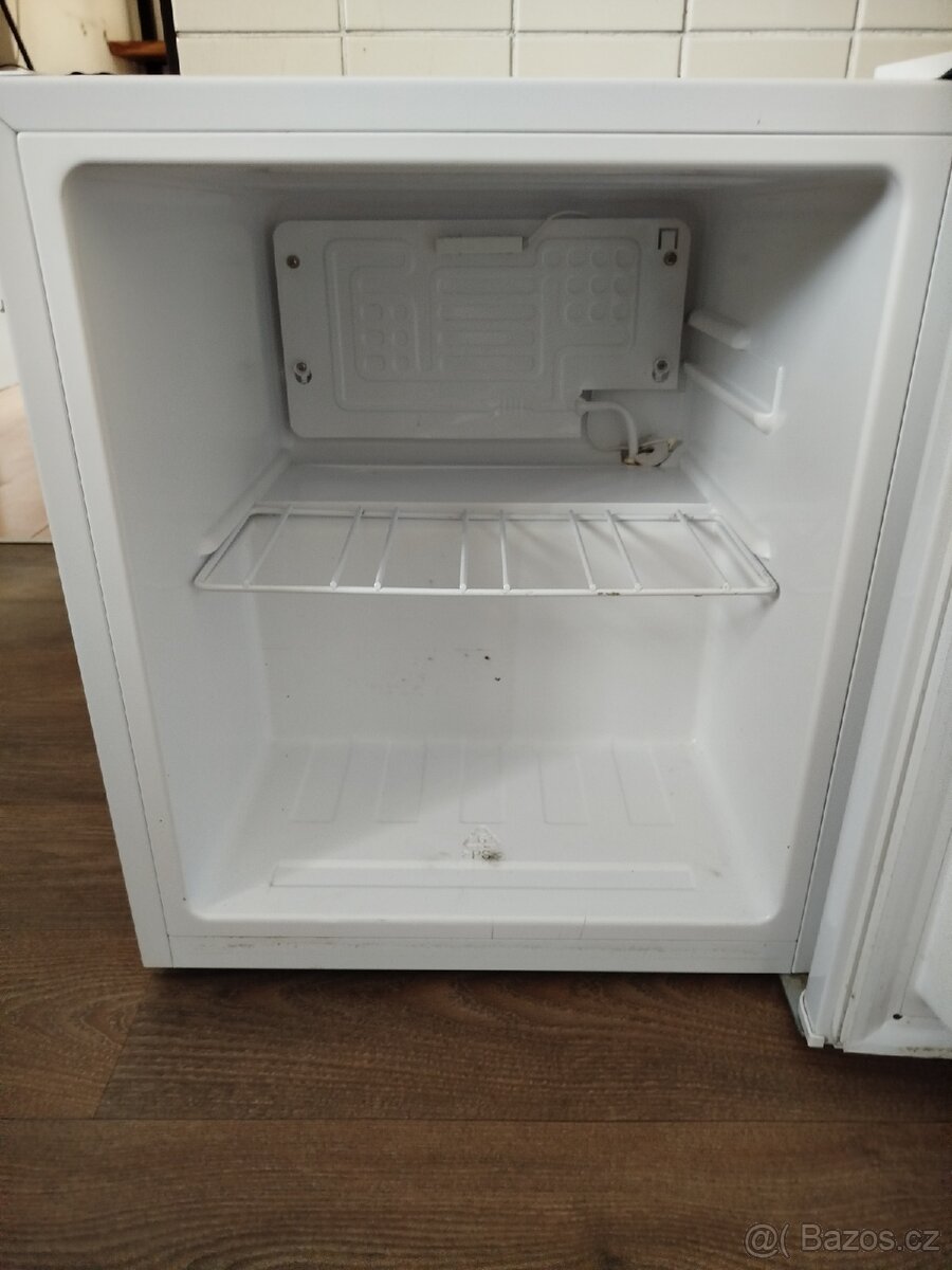 Mini lednice Hausmeister – kolej/kancelář/chatka - 2