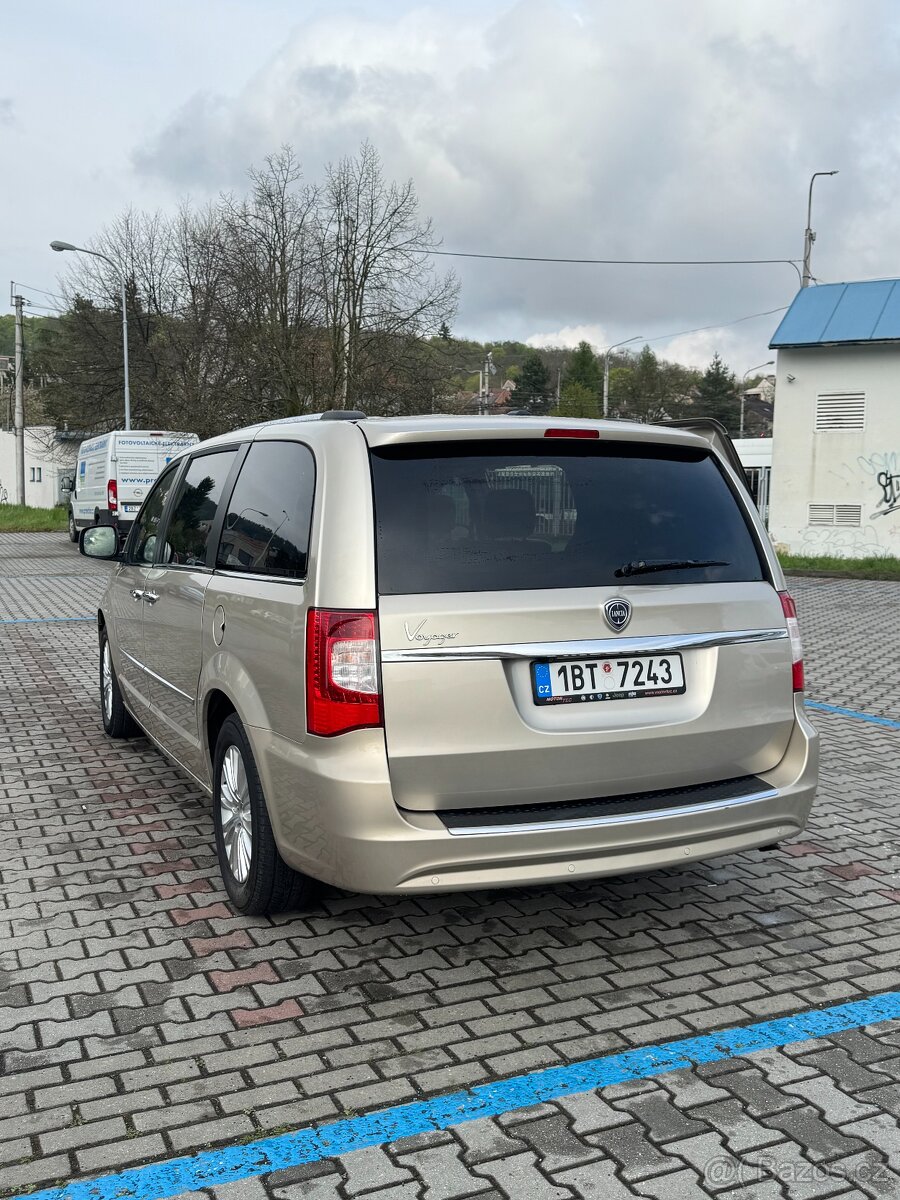 Lancia Voyager - 2