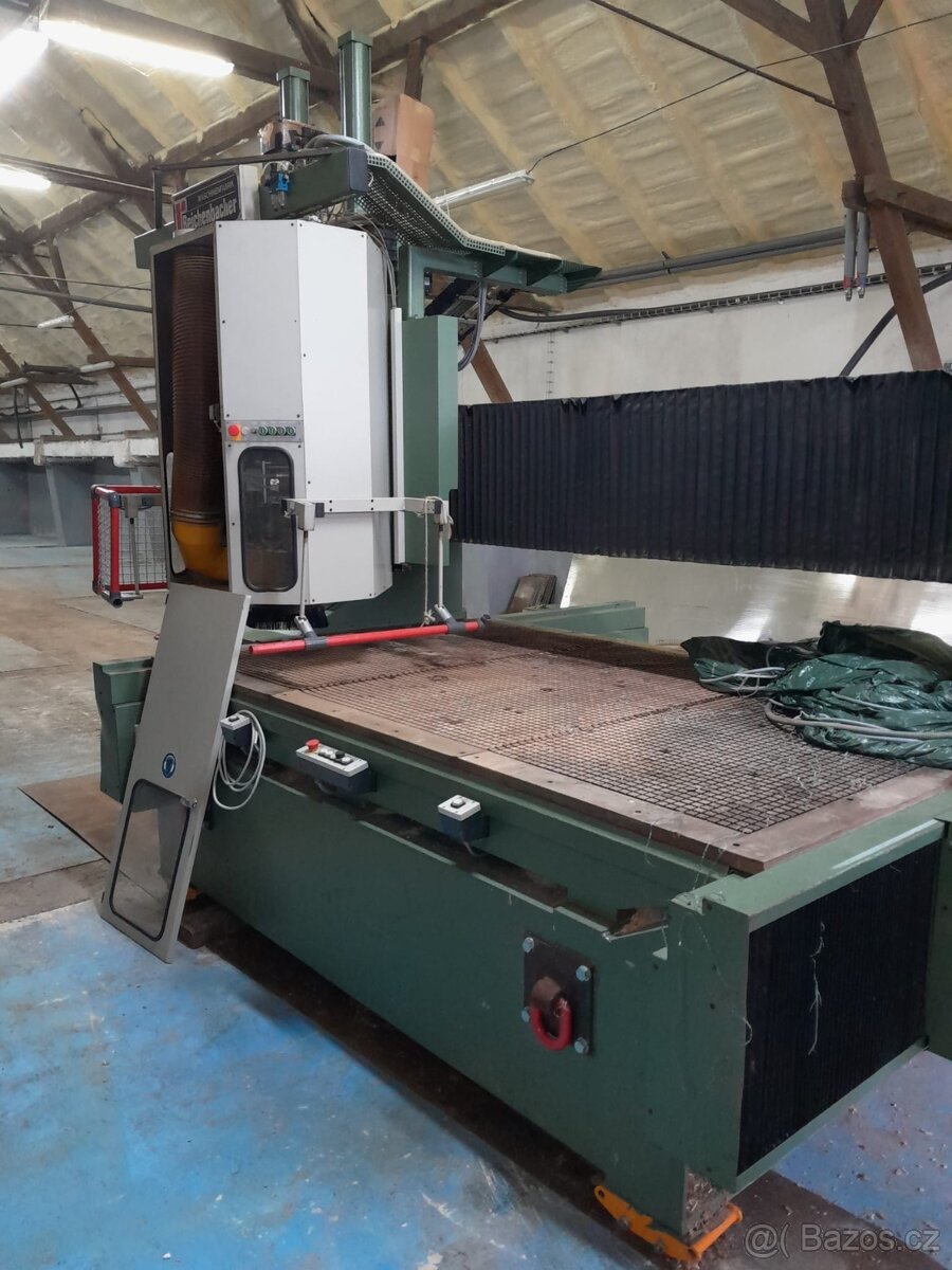 CNC obráběcí centrum - 2