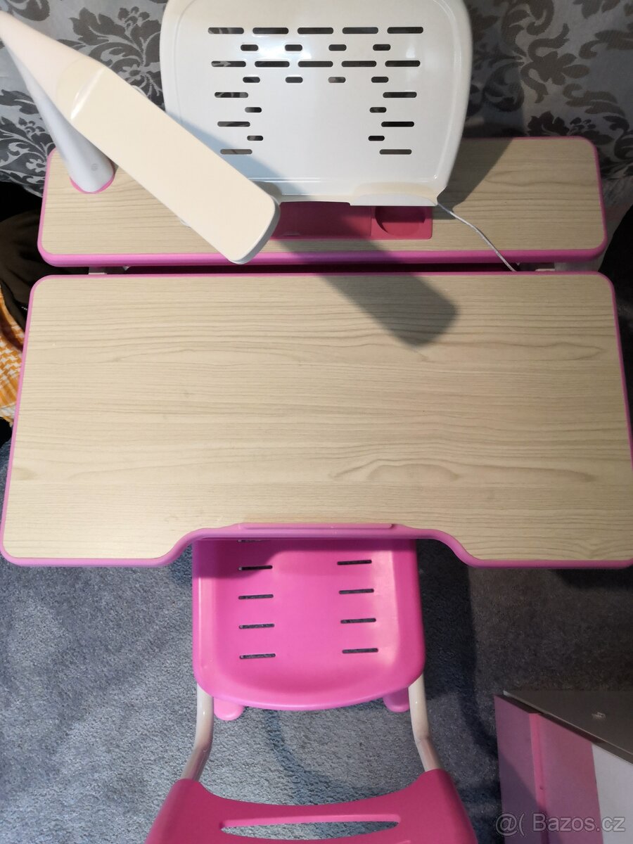 Rostoucí set pro holčičku stůl a židle - 2