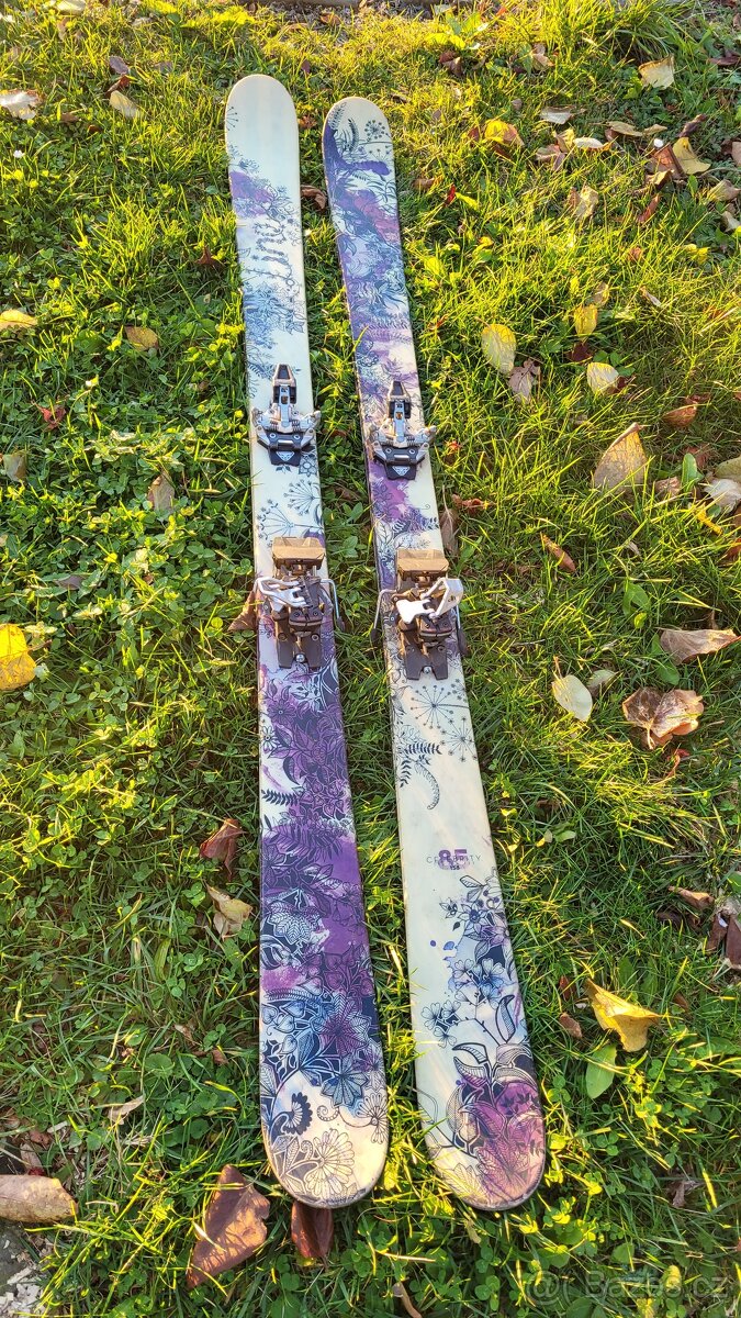 dámské skialpové lyže - 2