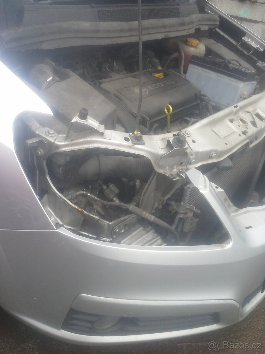 Opel Zafiara B 1.8 103kw Z18XER - díly z vozu - 2