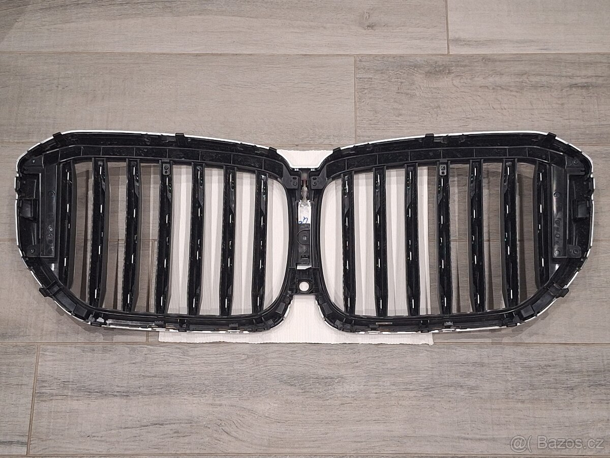 Přední maska – ledvinky BMW G05 X5 matný chrom originál - 2