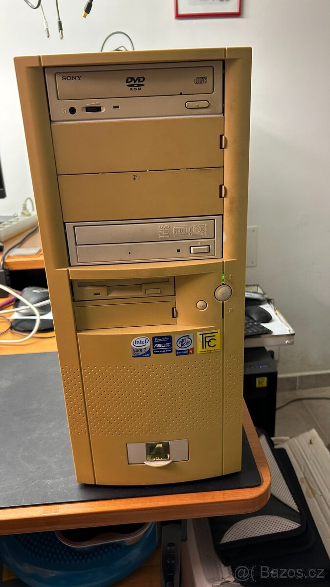 Retro PC AMD K6-2 @350MHz, 128MB RAM, Win 98SE - 2