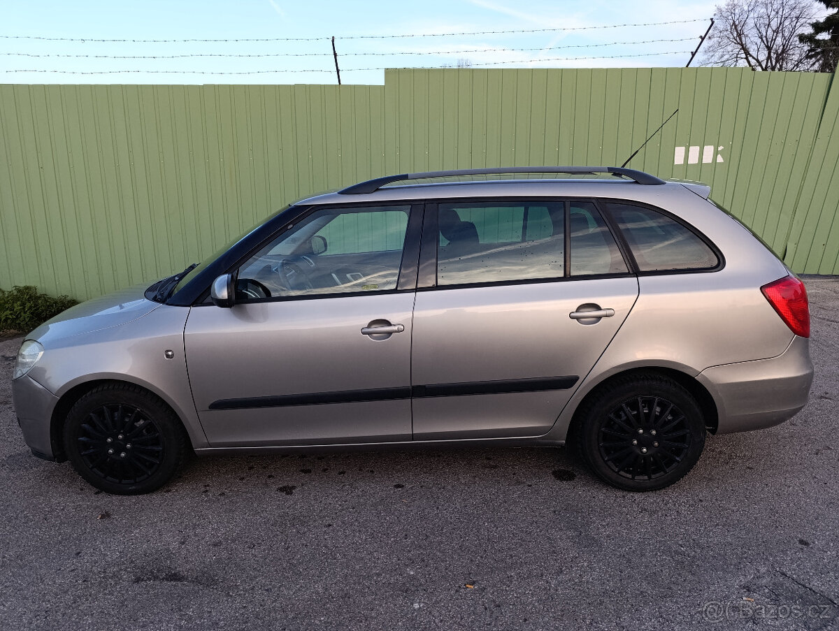 Škoda Fabia 2 1.2 HTP51Kw Sport 2009 ČR 193xxxKM - 2