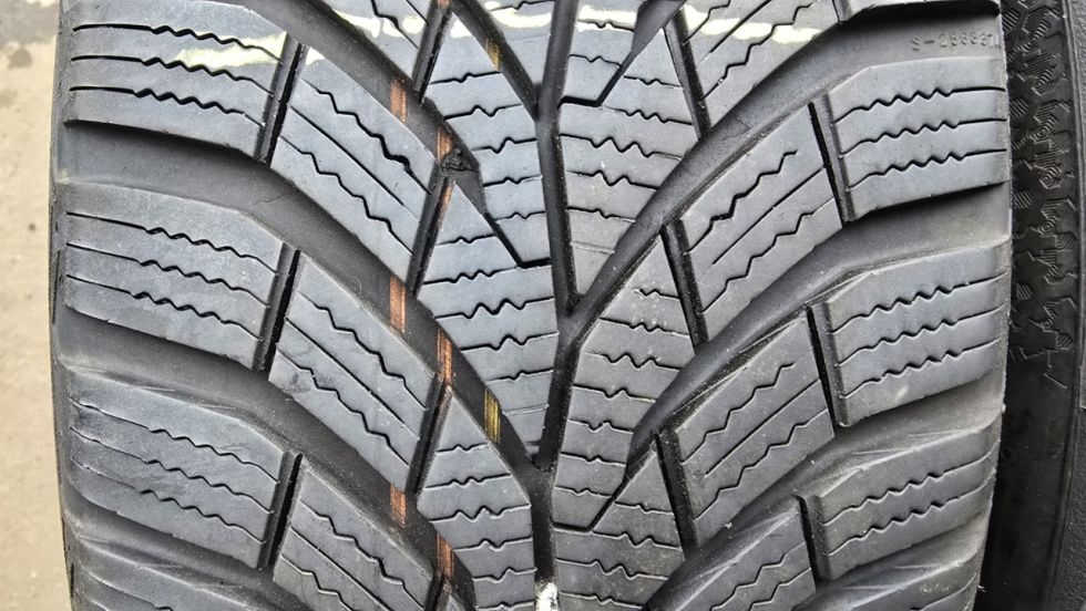 Zimní pneu 195/65/15 Continental - 2