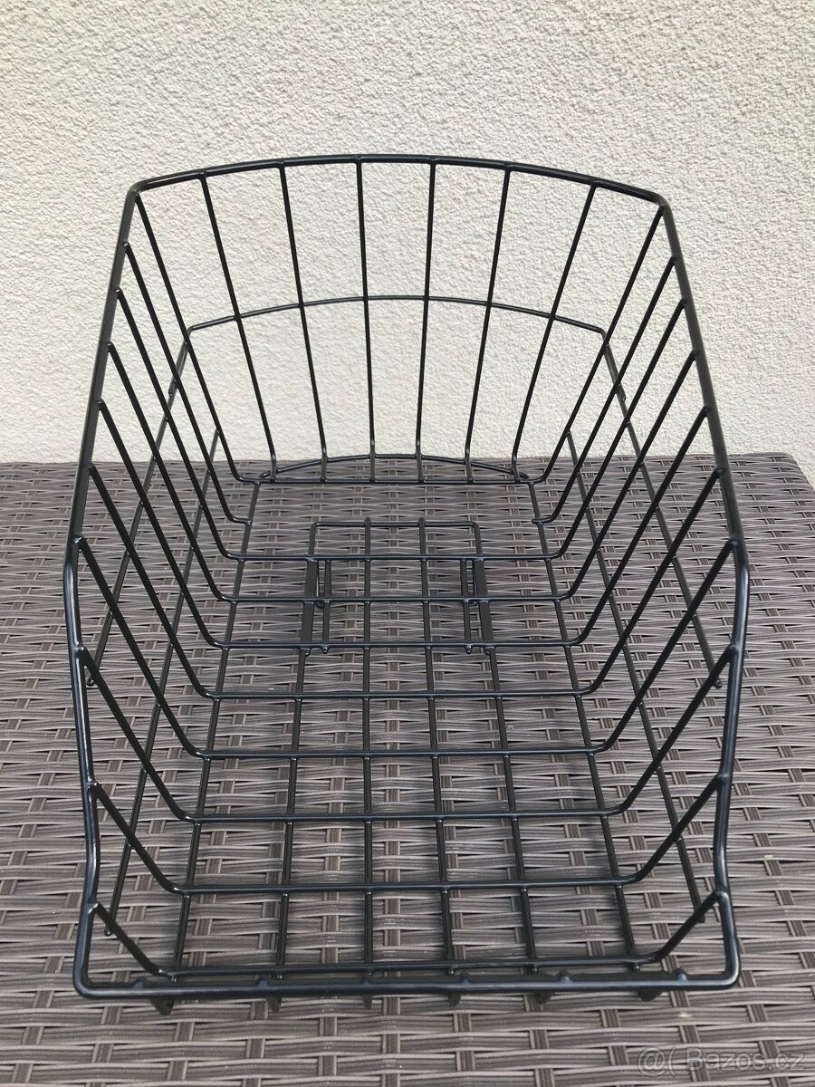 KOSIK NA KORADO - bily a cerny - 2