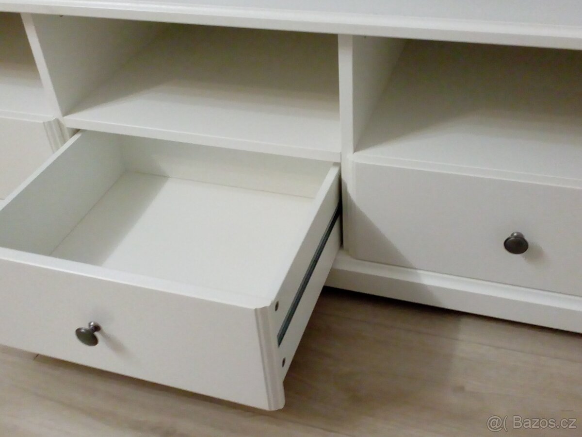 komoda resp. stolík pod TV Ikea Liatorp - 2
