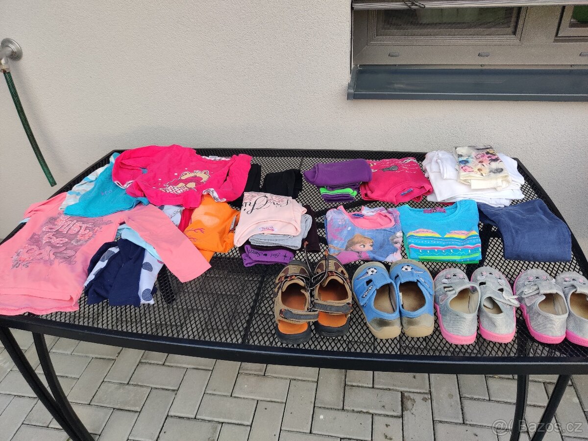 Prodám oblečení a boty 4-6 let - 2