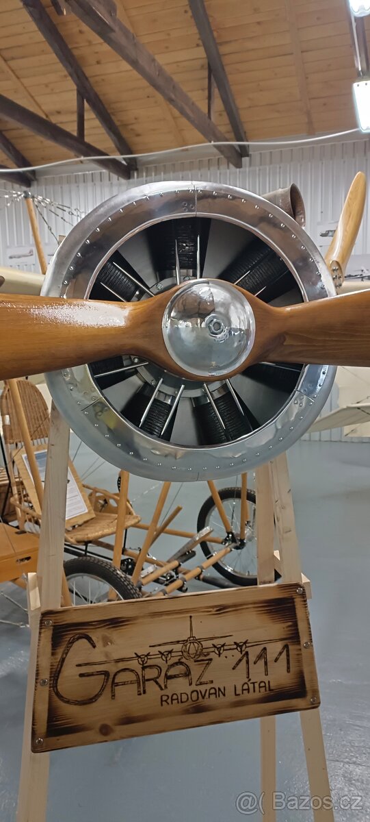 Dekorační letecký motor - 2