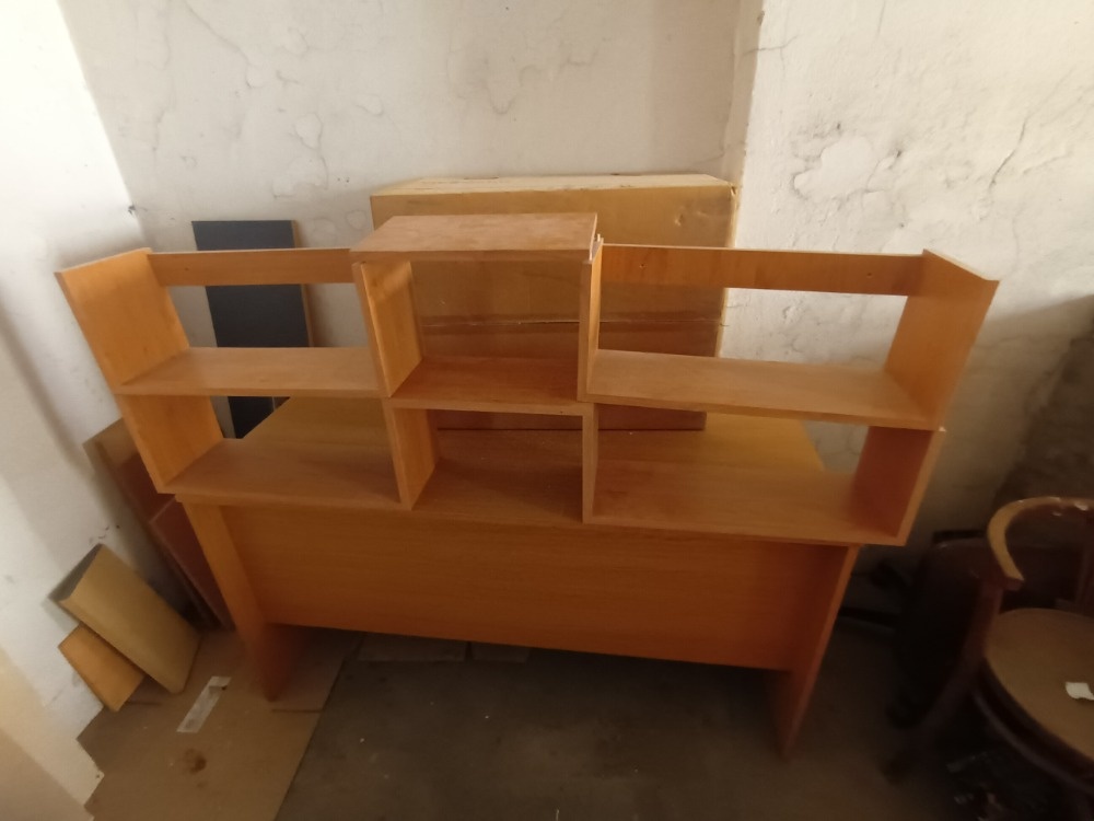 Psací stůl světlé dřevo 146 x 61cm - 2