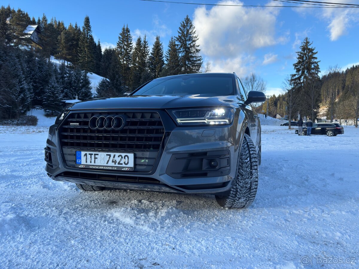 Audi Q7 S/S line, black edition, 8 TT, 7 míst - 2
