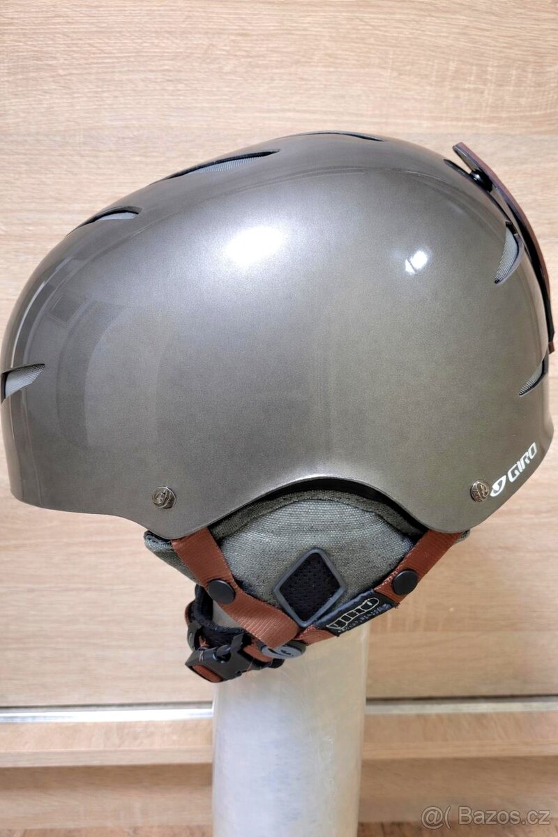 Lyžařská helma - 2