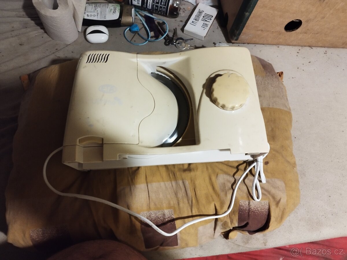 Kráječ na chleba - 2