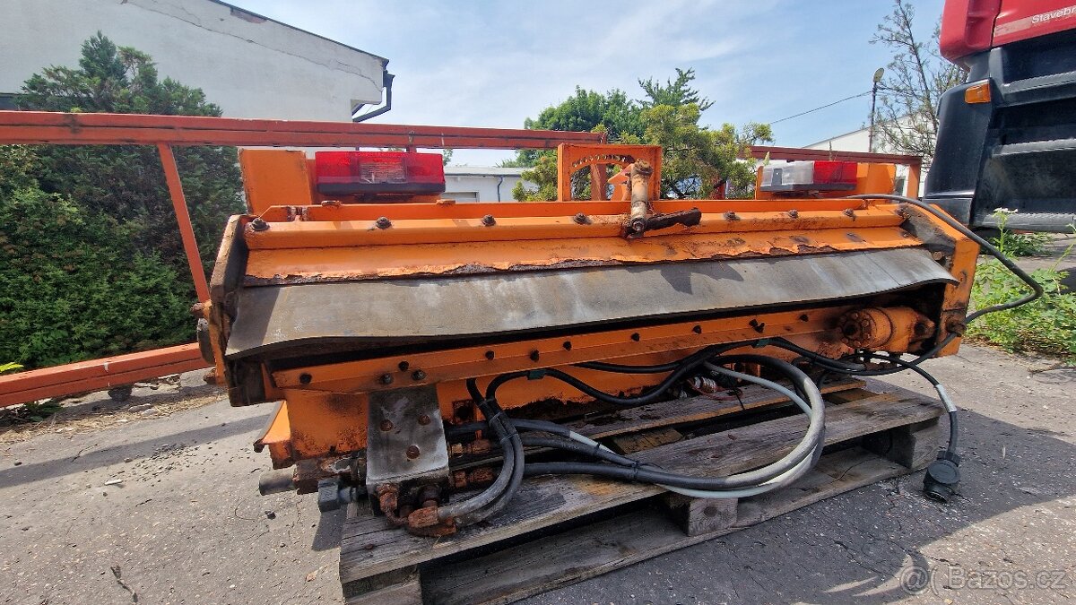 Sypač KIF pro MULTICAR - 2