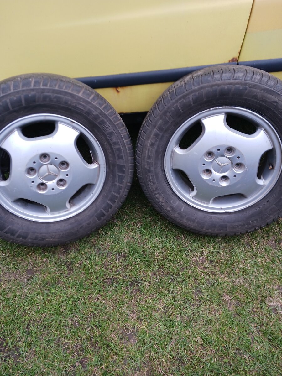 215/65R15c - 2