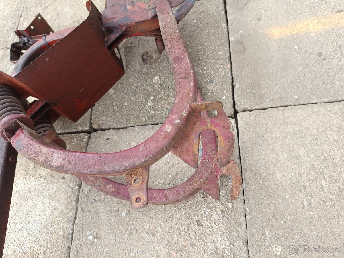 Pěkný rám Jawa 555 - 2