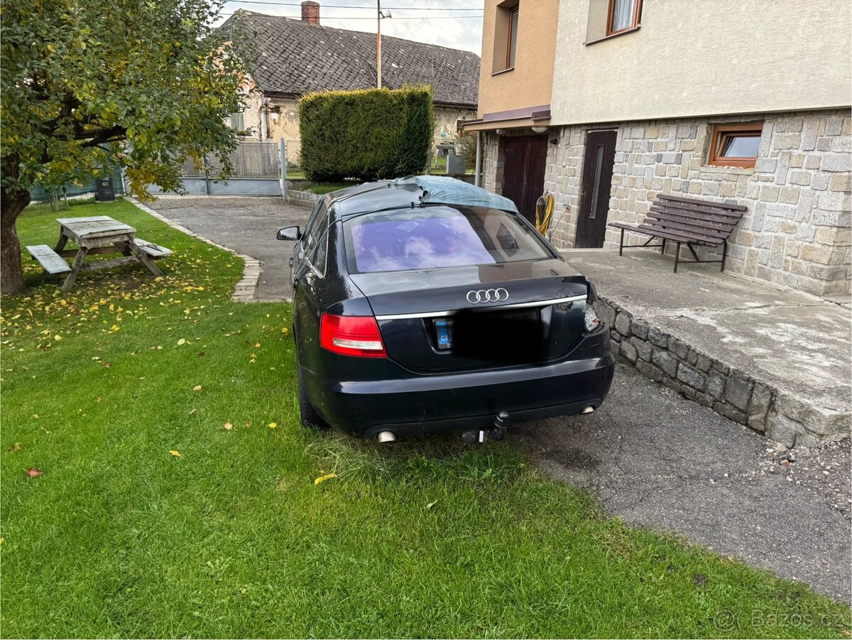 Havarovaná audi a6 - 2