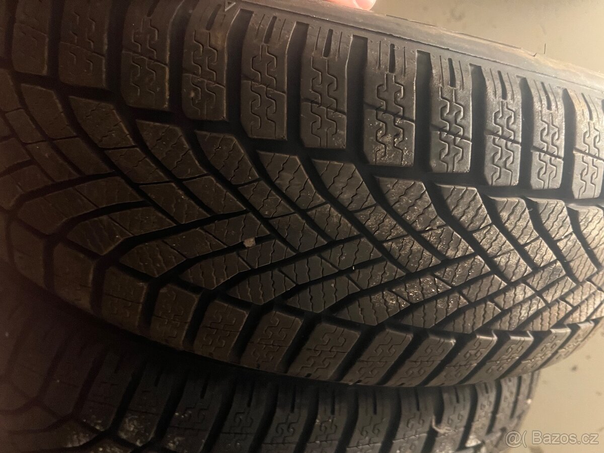 Zimní pneu 195/55R16 - 2
