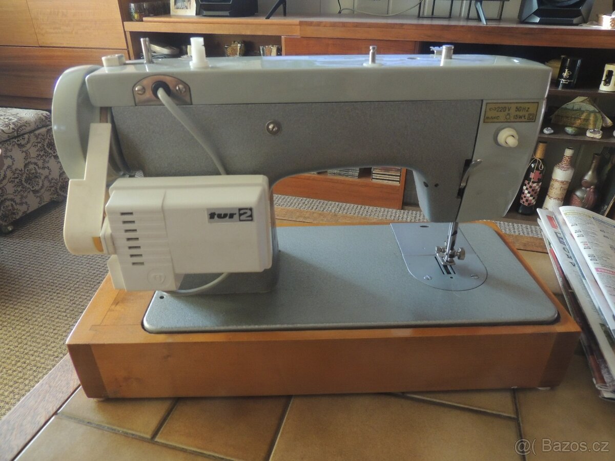 Šicí stroj Čajka 142 M - 2