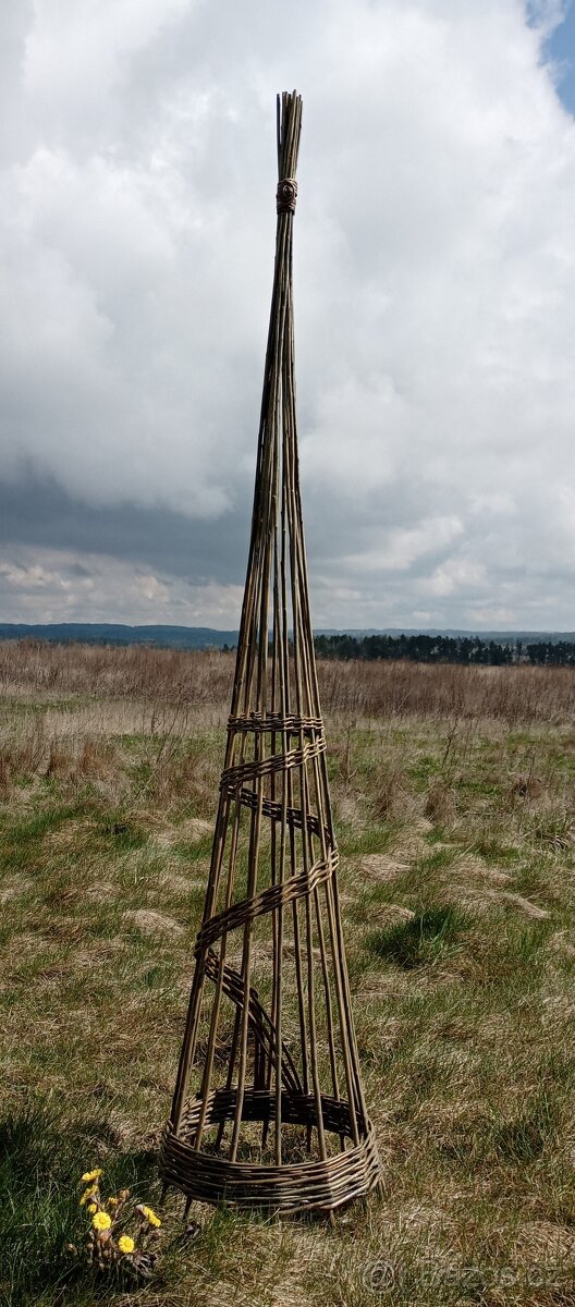 Proutěný dekorační kužel - 2