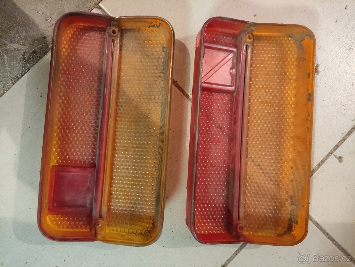 Kryty zadních světel na Lada 2103 - 2