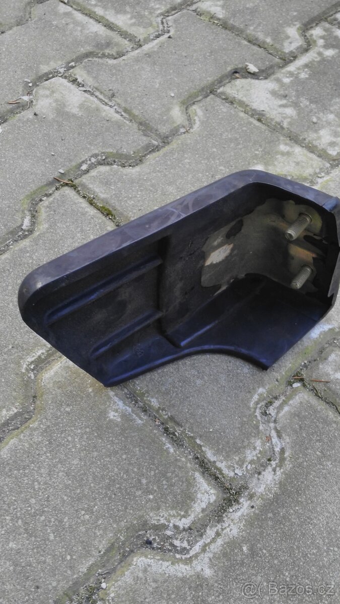 Prodám bok nárazníku VAZ 2104 - 2