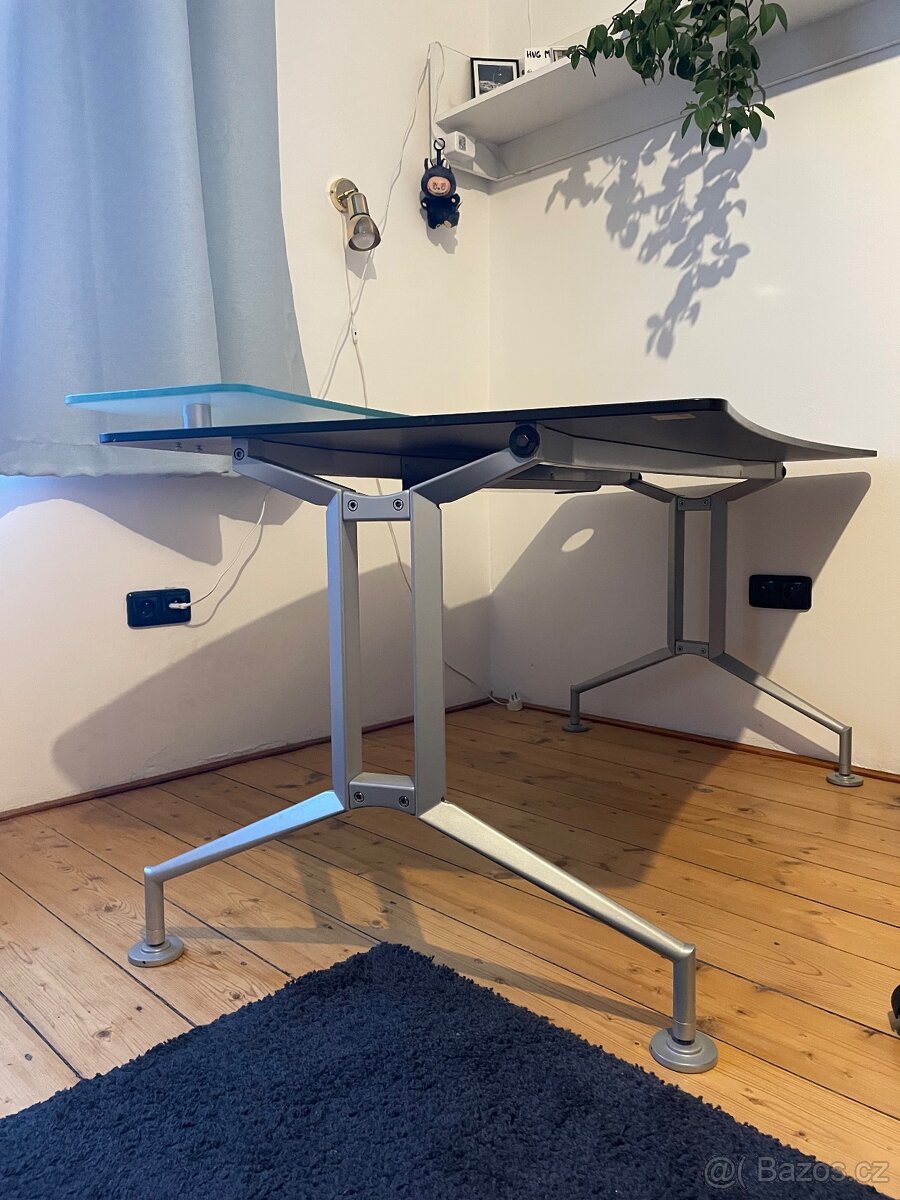 Kancelářský designový stůl - 2