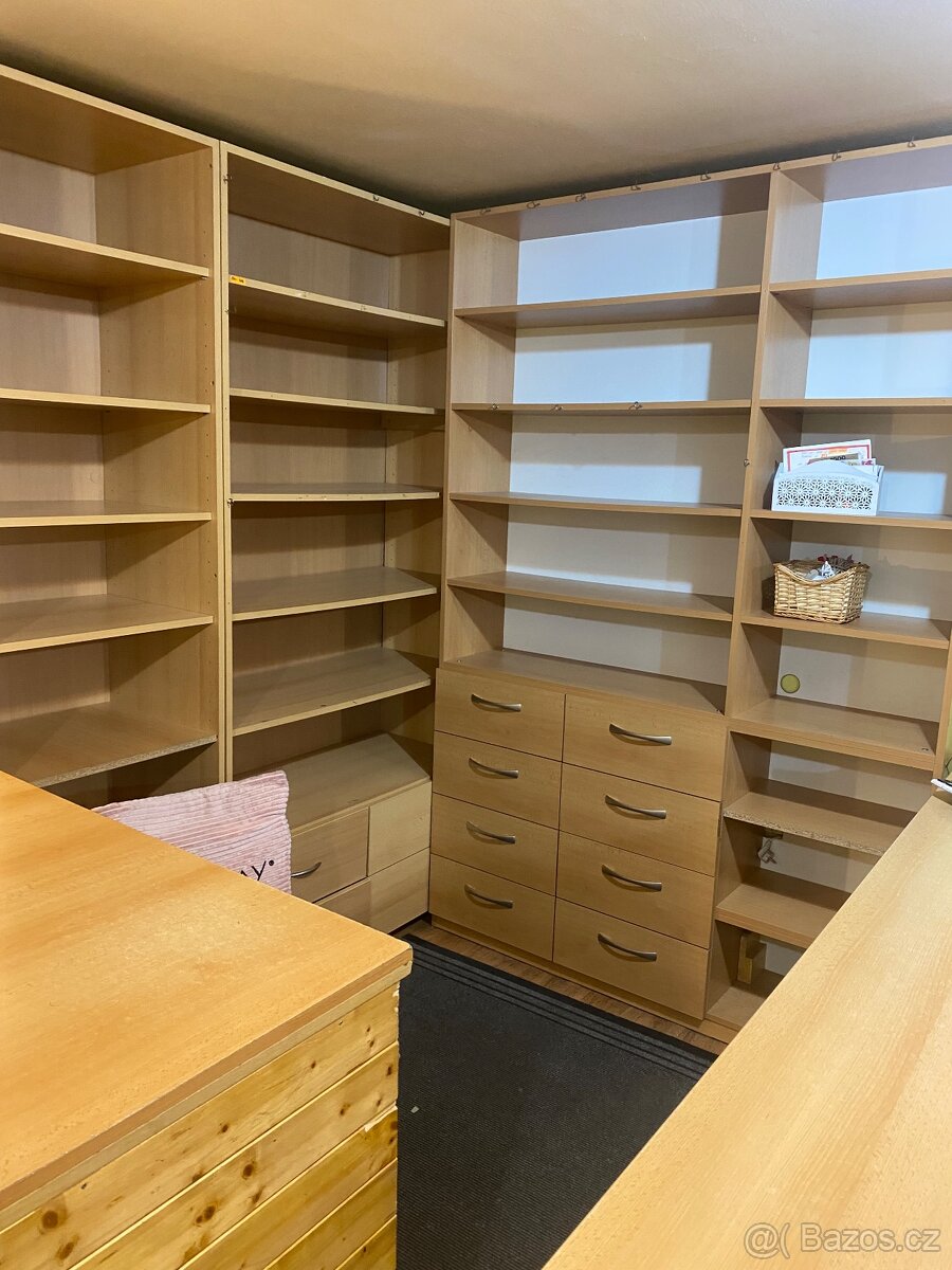 Vybavení prodejny - 2