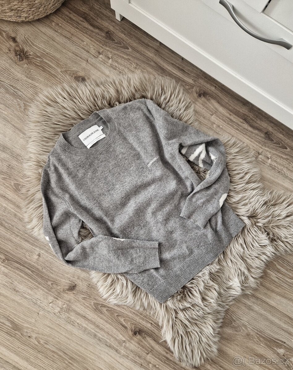 svetřík Calvin Klein - 2