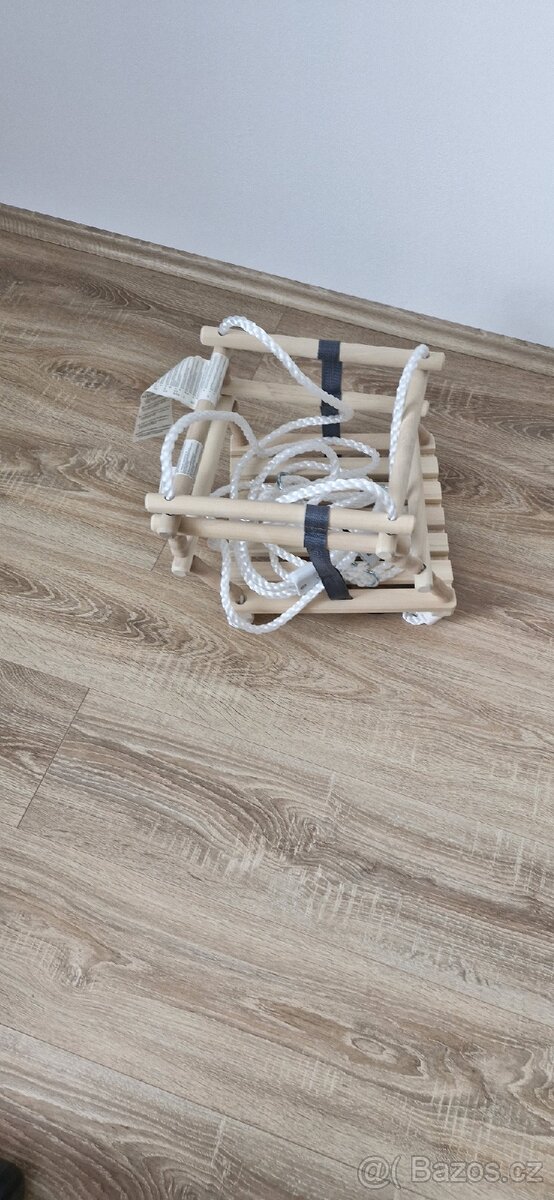 Dětská dřevěná houpačka - 2