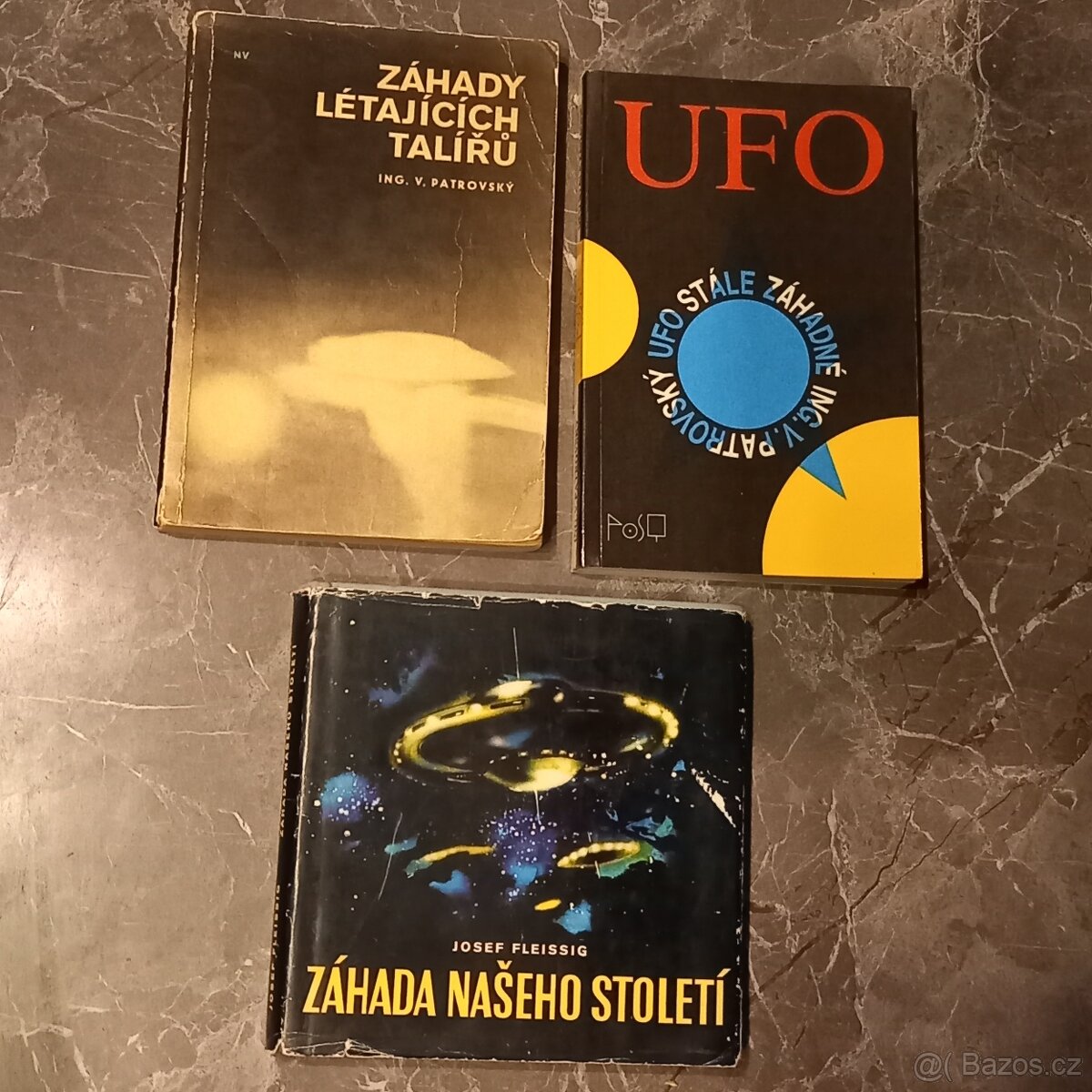 Šest knih dokumenty o UFO - 2